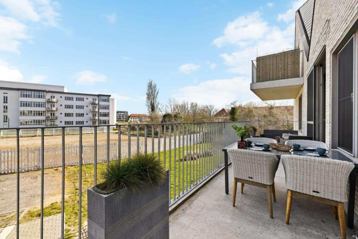 Huswell - Apartment With Natural Swimming Pool Middelkerke Exterior foto