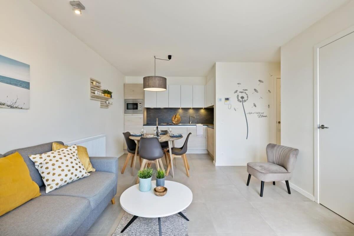 Huswell - Apartment With Natural Swimming Pool Middelkerke Exterior foto